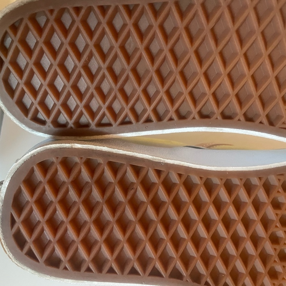 Vans - Picture 3 of 3
